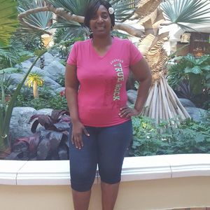 Meet your Posher, Lois